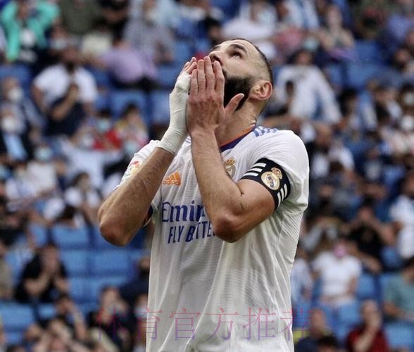 每体:本泽马伤势令皇马担忧 球队有意莱奥或劳塔罗